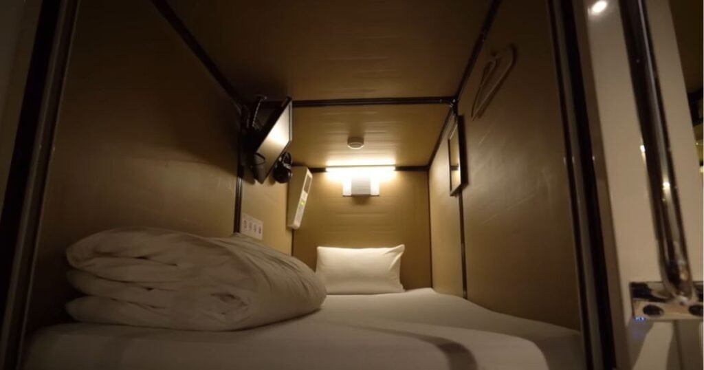 Intérieur Hotel Capsule au Japon 